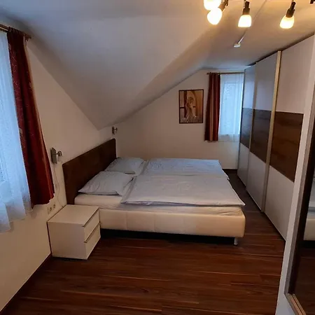 Anna Apartment *